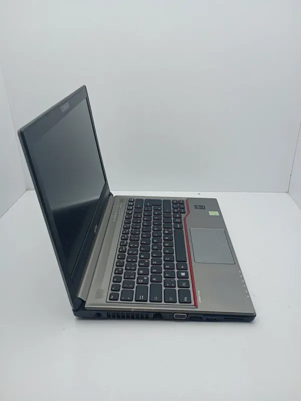 Ноутбук Dell Latitude 7520 / 15.6" (1920x1080) TN / Intel Core i5-3230M (2 (4) ядра по 2.6 - 3.2 GHz) / 8 GB DDR3 / 750 GB HDD / Intel HD Graphics 4000 / WebCam б/в - зображення 3