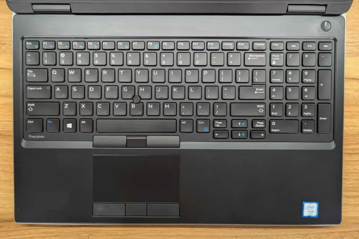 Мобільна робоча станція Dell Precision 7530 / 15.6" (1920x1080) IPS / Intel Xeon E-2186M (6 (12) ядер по 2.9 - 4.8 GHz) / 64 GB DDR4 / 512 GB SSD / nVidia Quadro P2000, 4 GB GDDR5, 128-bit / HDMI / USB Type-C / Windows 10 б/в - зображення 3