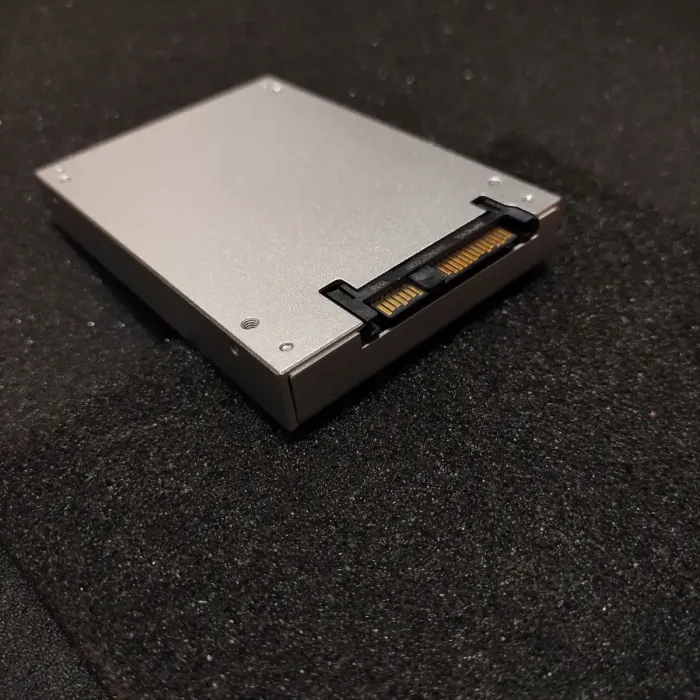 Твердотільний накопичувач SSD Hewlett Packard Enterprise DOPM3840S5xnNMRI / 2.5" / 3840 GB / SAS / eMLC б/в - зображення 3
