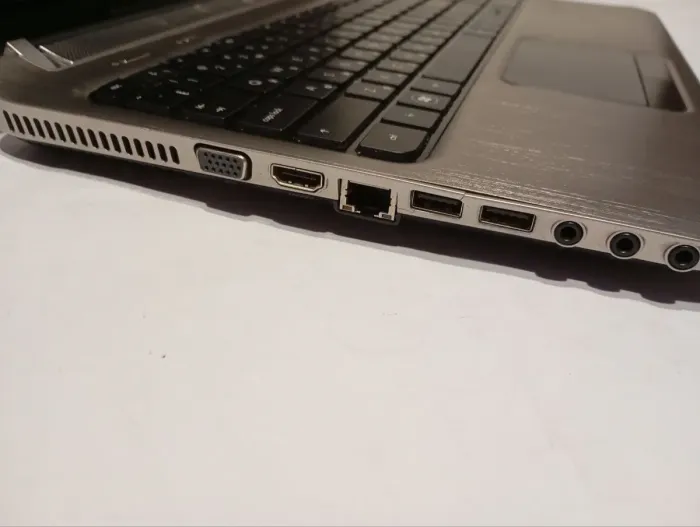 Ноутбук Б-клас HP Pavilion DV6 / 15.6" (1366x768) TN / AMD A6-3430MX (4 ядра по 1.7 - 2.4 GHz) / 8 GB DDR3 / 128 GB SSD / AMD Radeon HD 6520G / WebCam / DVD-RW / АКБ не тримає б/у - зображення 4