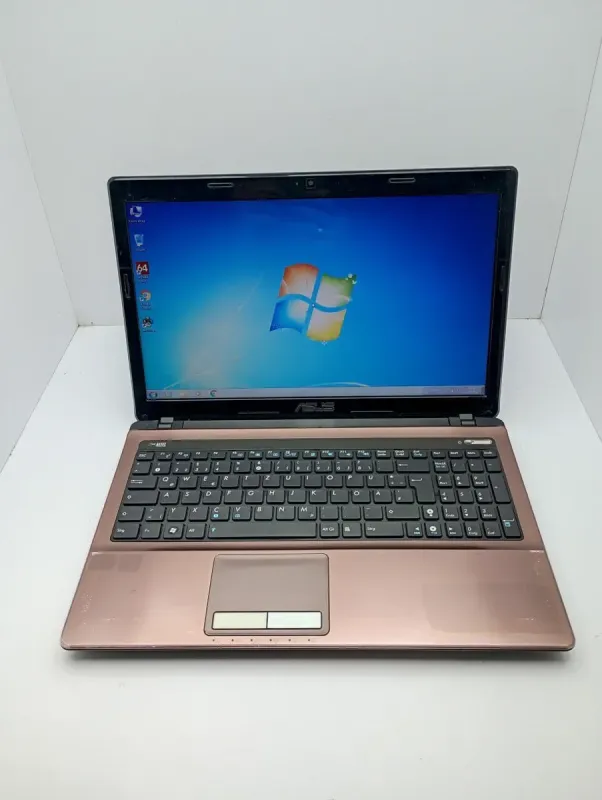 Ноутбук Asus K53 / 15.6" (1366x768) TN / Intel Core i3-2330M (2 (4) ядра по 2.2 GHz) / 6 GB DDR3 / 320 GB HDD / Intel HD Graphics 3000 / WebCam б/в - зображення 7