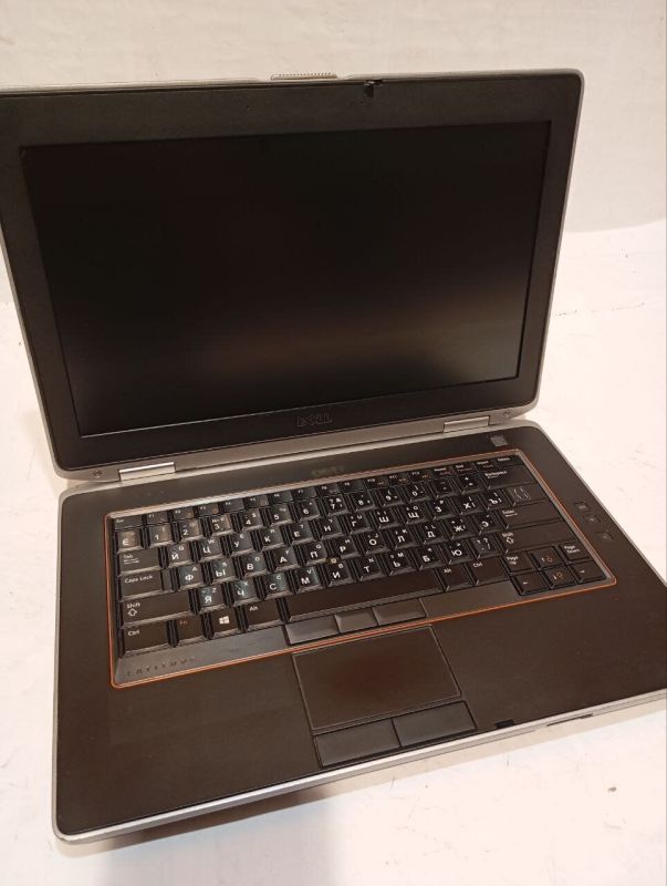 Ноутбук Б-клас Dell Latitude E6420 / 14" (1366x768) TN / Intel Core i3-2310M (2 (4) ядра по 2.1 GHz) / 4 GB DDR3 / 120 GB SSD / Intel HD Graphics 3000 / DVD-RW / АКБ не тримає б/в - зображення 3