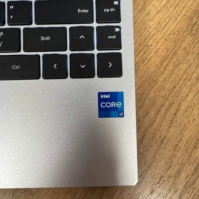 Ультрабук Б-клас Sony Vaio VWNC71429-SL / 14" (1920x1080) IPS / Intel Core i7-1255U (10 (12) ядер по 1.7 -4.7 GHz) / 16 GB DDR4 / 1000 GB SSD NVMe / Intel Iris Xe Graphics / WebCam б/в - зображення 8