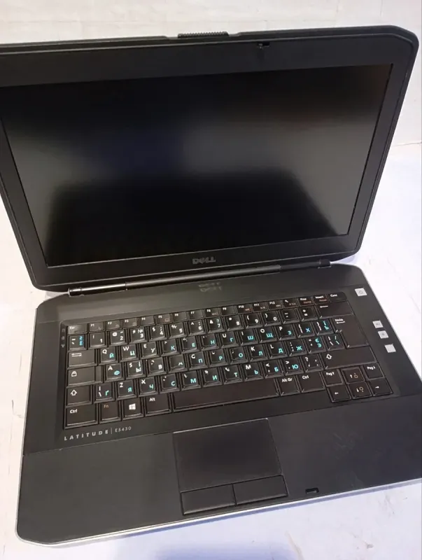 Ноутбук Б-клас Dell Latitude E5430 / 14" (1366x768) TN / Intel Core i5-3210M (2 (4) ядра по 2.5 - 3.1 GHz) / 8 GB DDR3 / 120 GB SSD / Intel HD Graphics 4000 / WebCam / DVD-RW б/в - зображення 2