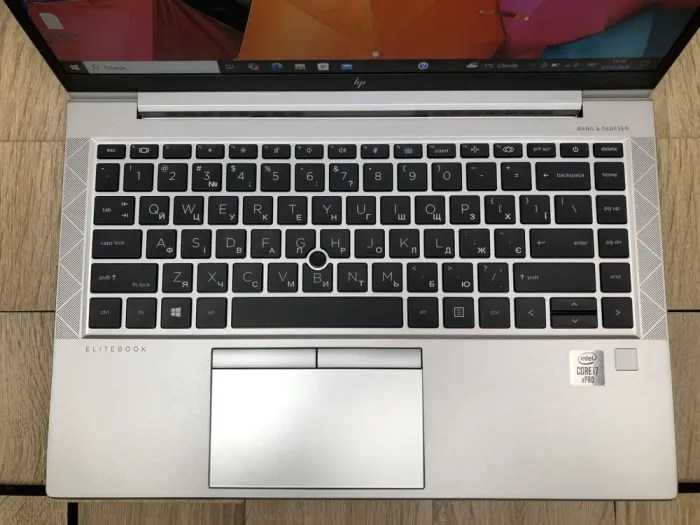 Ультрабук Б-клас HP EliteBook 840 G7 / 14" (1920x1080) IPS / Intel Core i7-10610U (4 (8) ядра по 1.8 - 4.9 GHz) / 8 GB DDR4 / 256 GB SSD M.2 / Intel UHD Graphics / WebCam / Fingeprint / HDMI б/в - зображення 4