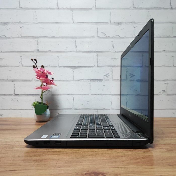 Ноутбук Б-клас Medion Akoya E6424 / 15.6" (1920x1080) TN / Intel Core i5-6267U (2 (4) ядра по 2.9 - 3.3 GHz) / 12 GB DDR3 / 128 GB SSD + 1000 GB HDD / Intel Iris Graphics 550 / WebCam б/в - зображення 6