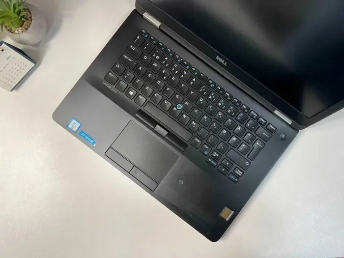 Ультрабук Dell Latitude E7470 / 14" (1920x1080) IPS / Intel Core i5-6300U (2 (4) ядра по 2.4 - 3.0 GHz) / 8 GB DDR4 / 256 GB SSD M.2 / Intel HD Graphics 520 / WebCam / Win 10 Pro б/в - зображення 3