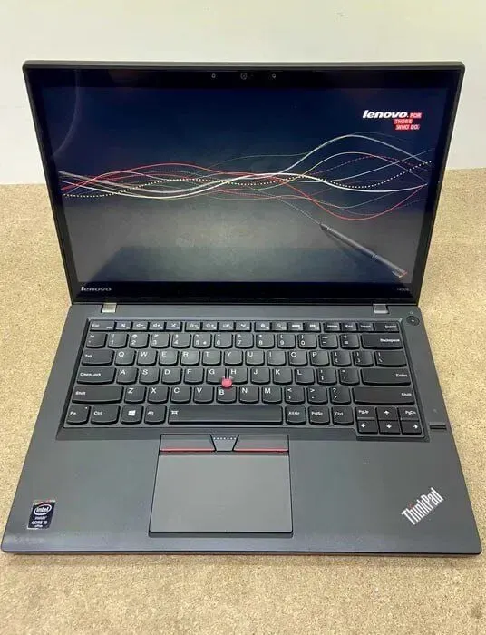 Ультрабук Lenovo Thinkpad T450s / 14" (1920x1080) IPS Touch / Intel Core i5-5300U (2 (4) ядра по 2.3 - 2.9 GHz) / 12 GB DDR3 / 480 GB SSD / Intel HD Graphics 5500 / WebCam / 2x АКБ б/в - зображення 2