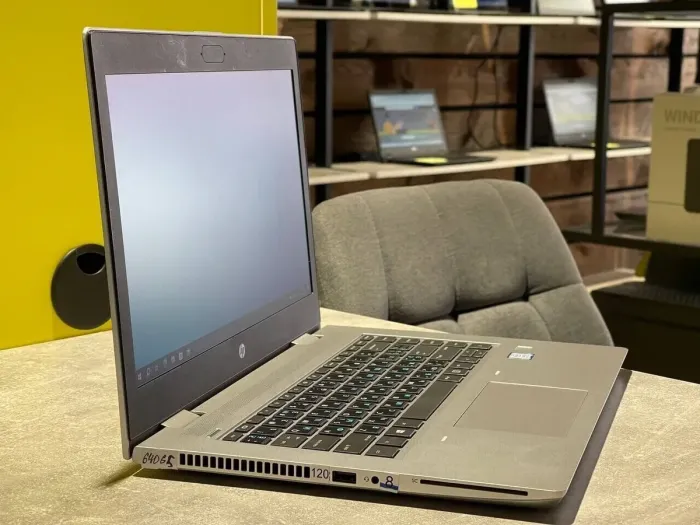 Ноутбук HP ProBook 640 G5 / 14" (1366x768) TN / Intel Core i3-8130U (2 (4) ядра по 2.2 - 3.4 GHz) / 16 GB DDR4 / 240 GB SSD / Intel UHD Graphics 620 б/в - зображення 4