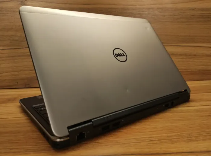 Ноутбук Б-клас Dell Latitude E7240 / 12.5" (1366x768) TN / Intel Core i5-4300U (2 (4) ядра по 1.9 - 2.9 GHz) / 4 GB DDR3 / 256 GB SSD / Intel HD Graphics 4400 / NO WebCam б/в - зображення 6