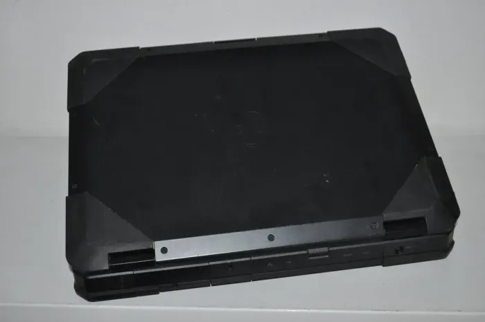 Захищений ноутбук Б-клас Dell Latitude 5414 Rugged / 14" (1366x768) TN / Intel Core i5-6300U (2 (4) ядра по 2.4 - 3.0 GHz) / 8 GB DDR4 / 120 GB SSD / Intel HD Graphics 520 / WebCam / Windows 11 Pro б/в - зображення 10