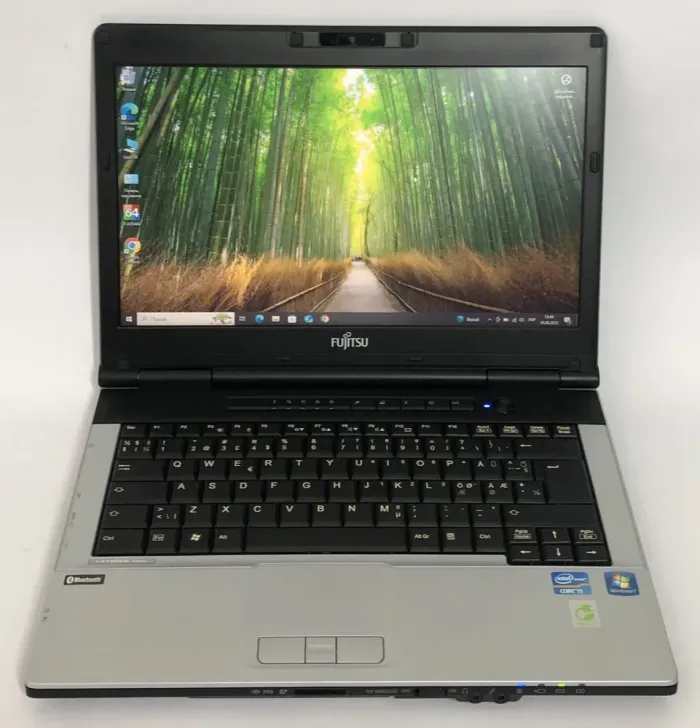 Ноутбук Fujitsu LifeBook S751 / 14" (1366x768) TN / Intel Core i5-2520M (2 (4) ядра по 2.5 - 3.2 GHz) / 4 GB DDR3 / 320 GB HDD / Intel HD Graphics 3000 / WebCam / DVD-ROM б/в - зображення 2