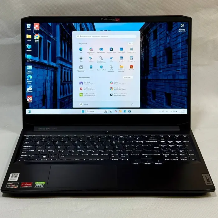 Ігровий ноутбук Lenovo IdeaPad Gaming 3 15ACH6 / 15.6" (1920x1080) IPS / AMD Ryzen 7 5800H (8 (16) ядер по 3.2 - 4.4 GHz) / 16 GB DDR4 / 512 GB SSD M.2 / nVidia GeForce RTX 3050, 4 GB GDDR6, 128-bit / WebCam б/в - зображення 2