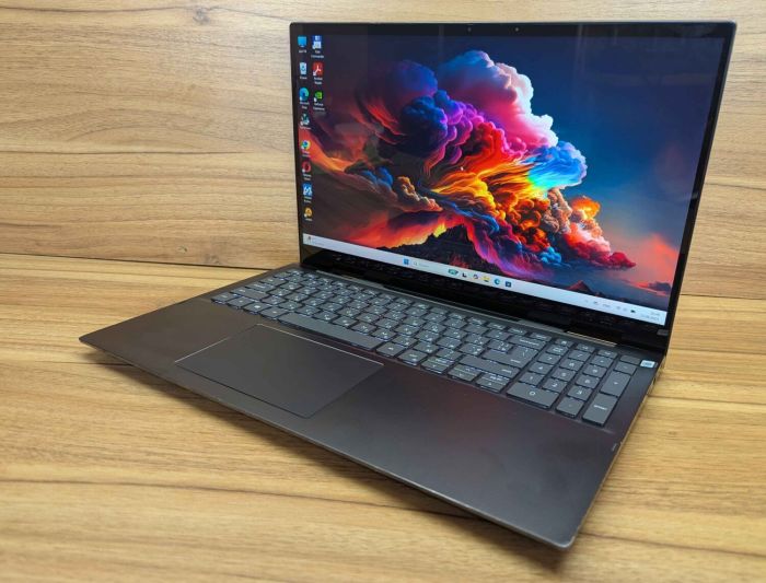 Ноутбук-трансформер Dell Inspiron 7506 / 15.6" (3840x2160) IPS Touch / Intel Core i7-10510U (4 (8) ядра по 1.8 - 4.9 GHz) / 16 GB DDR4 / 512 GB SSD / nVidia GeForce MX330, 2 GB GDDR5, 64-bit / WebCam / TouchID / Windows 10 б/в - зображення 5