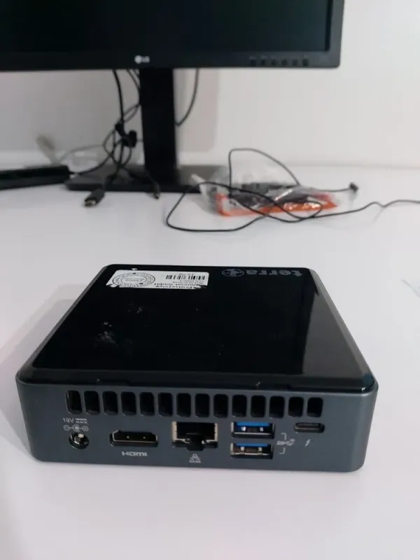 Комплект: Terra PC-Micro USFF / Intel Core i3-8109U (2 (4) ядра по 3.0 - 3.6 GHz) / 16 GB DDR4 / 512 GB SSD M.2 / Intel Iris Plus Graphics 655 / Wi-Fi + Монітор LG 24MB37PM-B / 24" (1920x1080) IPS б/в - зображення 3