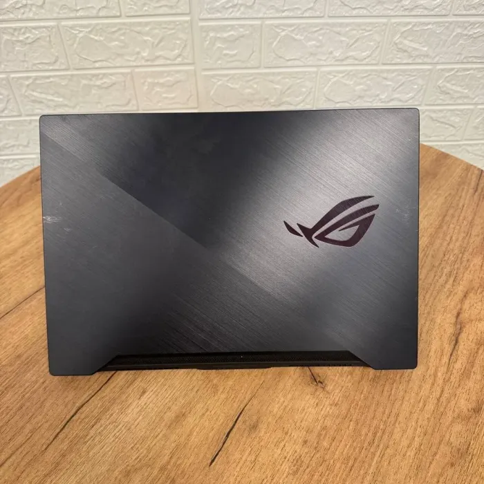 Ігровий ноутбук Б-клас Asus ROG Zephyrus GU502GW / 15.6" (1920x1080) IPS / Intel Core i7-9750H (6 (12) ядер по 2.6 - 4.5 GHz) / 16 GB DDR4 / 500 GB SSD / nVidia GeForce RTX 2070 Max-Q, 8 GB GDDR6, 256-bit / WebCam б/в - зображення 3