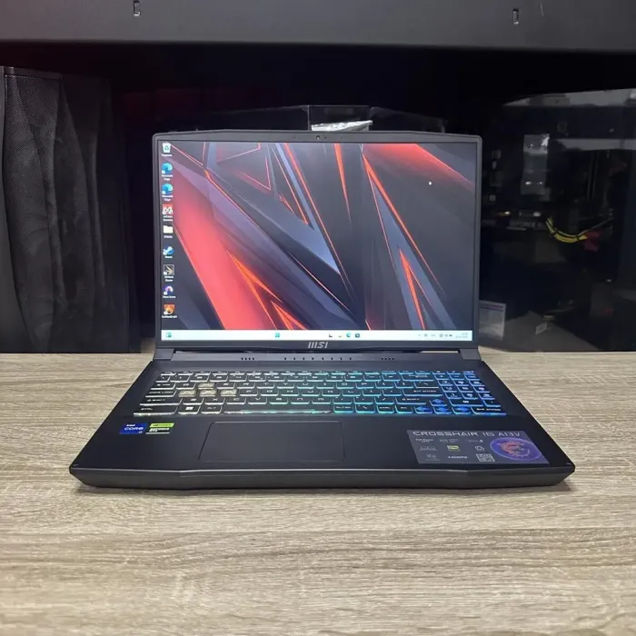 Ігровий ноутбук MSI Crosshair 16 A13VGK / 16" (1920x1200) IPS / Intel Core i7-13620H (10 (16) ядер по 3.6 - 4.9 GHz) / 16 GB DDR4 / 512 GB SSD M.2 / nVidia GeForce RTX 4070, 8 GB GDDR6, 128-bit / WebCam б/в - зображення 2