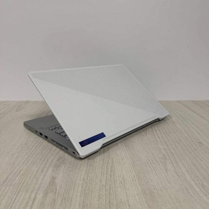 Ігровий ультрабук Asus ROG Zephyrus G14 GA401QM White / 14" (1920x1080) IPS / AMD Ryzen 9 5900HS (8 (16) ядер по 3,0 - 4,6 ГГц) / 16 ГБ DDR4 / 512 ГБ SSD / nVidia GeForce RTX 3060, 6 ГБ GDDR6, 192-біт б/в - зображення 7