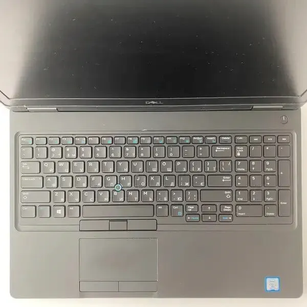 Ультрабук Б-клас Dell Latitude 5590 / 15.6" (1920x1080) IPS / Intel Core i5-8350U (4 (8) ядра по 1.7 - 3.6 GHz) / 16 GB DDR4 / 256 GB SSD / Intel UHD Graphics 620 / WebCam б/в - зображення 4