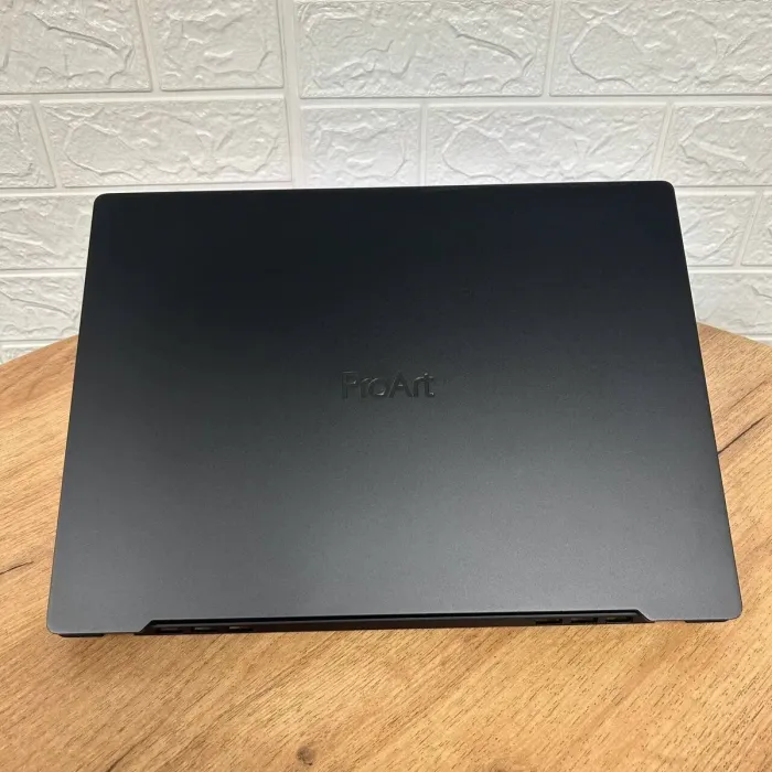 Ігровий ноутбук Asus ProArt Studiobook H7600ZM / 16" (3840x2400) OLED / Intel Core i7-12700H (14 (20) ядер по 3.5 - 4.7 GHz) / 32 GB DDR4 / 1000 GB SSD NVMe / nVidia GeForce RTX 3060, 6 GB GDDR6, 192-bit / WebCam б/в - зображення 3