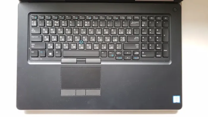 Мобільна робоча станція Dell Precision 7720 / 17.3" (1920x1080) IPS / Intel Core i7-6820HQ (4 (8) ядра по 2.7 - 3.6 GHz) / 16 GB DDR4 / 256 GB SSD M.2 + 500 GB HDD / AMD Radeon Pro WX 4130, 2 GB GDDR5, 128-bit / WebCam / Win 10 Pro б/в - зображення 9