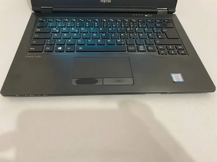 Ноутбук Б-клас Fujitsu LifeBook U748 / 14" (1920x1080) IPS / Intel Core i5-7200U (2 (4) ядра по 2.5 - 3.1 GHz) / 8 GB DDR4 / 256 GB SSD / Intel HD Graphics 620 / WebCam б/в - зображення 5