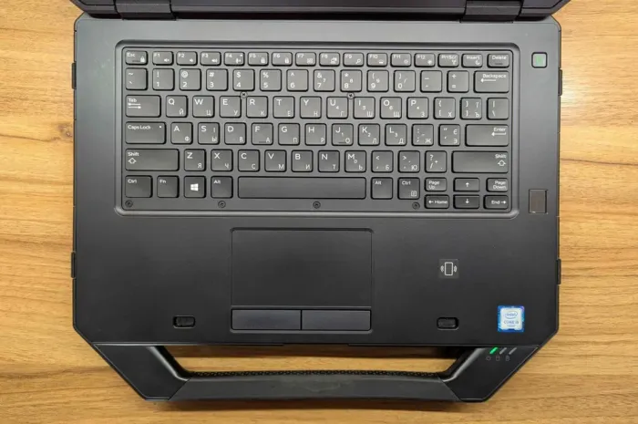 Захищений ноутбук Dell Rugged Latitude 5414 / 14" (1920x1080) IPS Touch / Intel Core i5-6300U (2 (4) ядра по 2.4 - 3.0 GHz) / 8 GB DDR4 / 240 GB SSD / Intel HD Graphics 520 / WebCam / TouchID / Windows 10 б/в - зображення 3