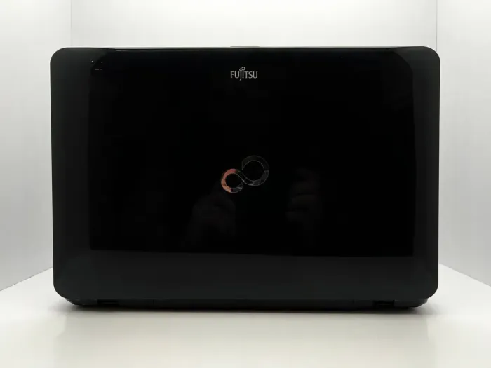 Ноутбук Fujitsu LifeBook AH531 / 15.6" (1366x768) TN / Intel Pentium B960 (2 ядра по 2.2 GHz) / 4 GB DDR3 / 320 GB HDD / Intel HD Graphics 2nd Generation / WebCam б/в - зображення 5