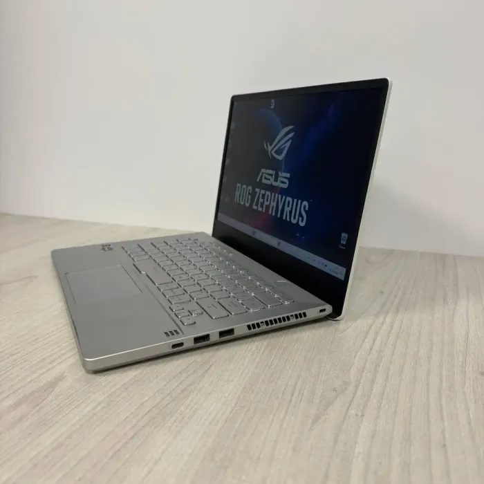Ігровий ультрабук Б-класу Asus ROG Zephyrus G14 GA401IV / 14" (1920x1080) IPS / AMD Ryzen 9 4900HS (8 (16) ядер по 3.0 - 4.3 GHz) / 16 GB DDR4 / 512 GB SSD NVMe / nVidia GeForce RTX 2060 Max-Q, 6 GB GDDR6, 192-bit б/в - зображення 5