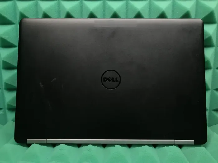 Ноутбук Б-клас Dell Latitude E5570 / 15.6" IPS / Intel Core i5-6440HQ (4 ядра по 2.6-3.5GHz) / 8GB DDR4 / 256GB SSD M.2 / HD Graphics 530 / WebCam / HDMI / Win 10 б/в - зображення 5