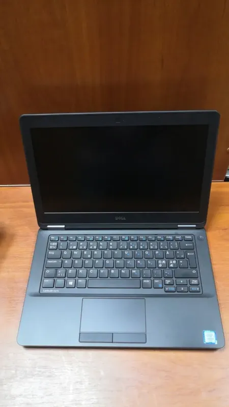 Нетбук Dell Latitude 12 E5270 / 12.5" (1366x768) TN / Intel Core i3-6100U (2 (4) ядра по 2.3 GHz) / 8 GB DDR3 / 128 GB SSD / Intel HD Graphics 520 / WebCam / USB 3.0 / HDMI / Windows 10 Pro б/в - зображення 4