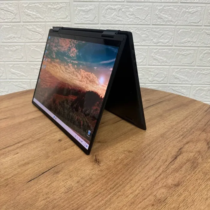 Ігровий ультрабук-трансформер Dell Inspiron 7620 / 16" (3840x2400) OLED Touch / Intel Core i7-1260P (12 (16) ядер по 3.4 - 4.7 GHz) / 16 GB DDR4 / 512 GB SSD NVMe / nVidia GeForce MX550, 2 GB GDDR6, 64-bit / WebCam б/в - зображення 7