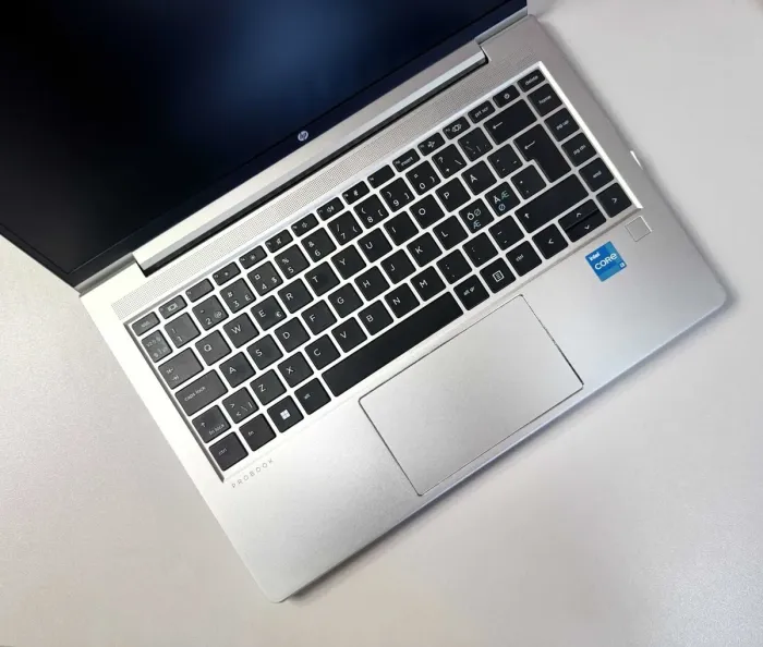 Ультрабук HP ProBook 440 G8 / 14" (1920x1080) IPS / Intel Core i3-1115G4 (4 (8) ядра по 4.1 GHz) / 8 GB DDR4 / 256 GB SSD / Intel UHD Graphics / WebCam б/в - зображення 7