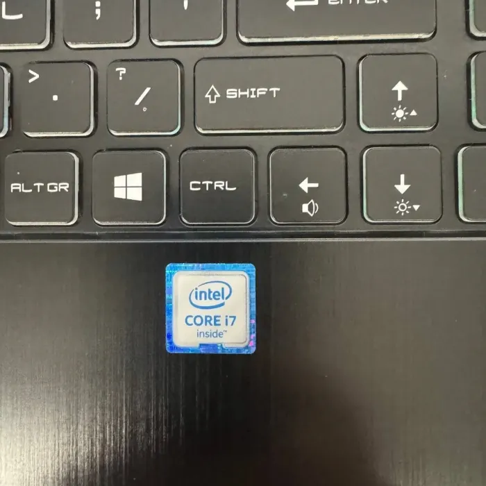 Ігровий ноутбук Б-класу MSI GS63VR Stealth 6RF / 15.6" (1920x1080) IPS / Intel Core i7-6700HQ (4 (8) ядра по 2.6 - 3.5 GHz) / 16 GB DDR4 / 512 GB SSD / nVidia GeForce GTX 1060, 6 GB GDDR5, 192-bit / WebCam б/в - изображение 5