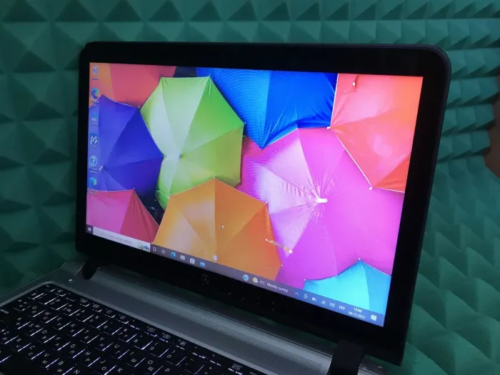 Ноутбук Б-клас HP ProBook 450 G3 / 15.6" TN Touch / Core i5-6200U (2(4) ядра по 2.3-2.8GHz) / 4GB DDR4 / 128GB SSD /HD Graphics 520 / WebCam / DVD-RW / HDMI б/в - зображення 3