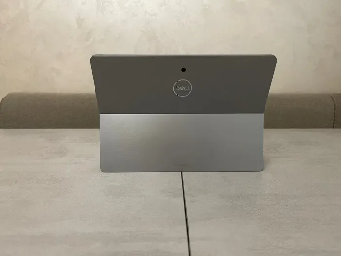 Планшет Dell Latitude 7200 2-в-1 / 12.3" (1920x1080) IPS Touch / Intel Core i7-8665U (4 ядра 1.9 - 4.8 ГГц) / 16 ГБ DDR3 / 256 ГБ SSD / Intel UHD Graphics 620 / Web-камера б/в - зображення 7
