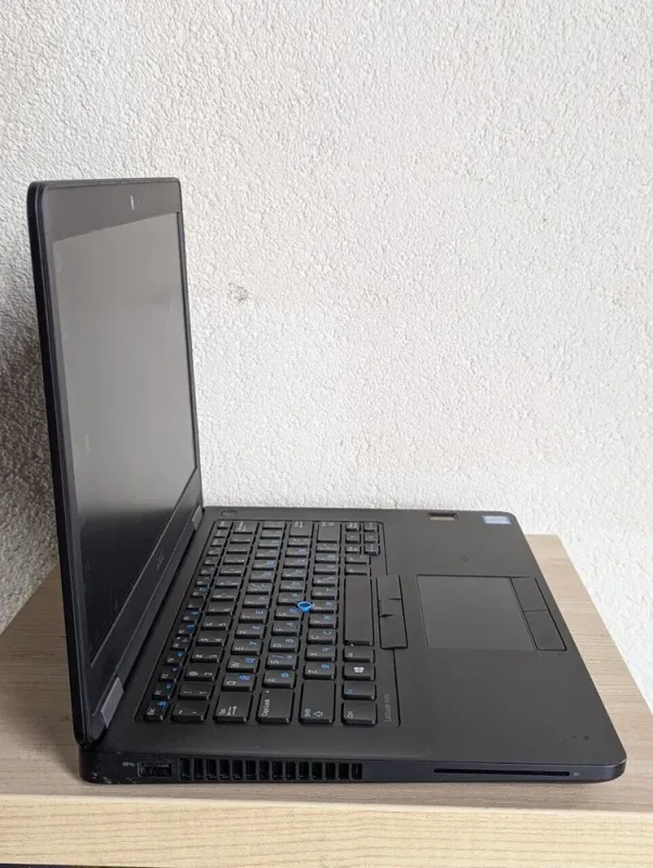 Ноутбук Б-клас Dell Latitude E5470 / 14" (1920x1080) TN / Intel Core i7-6820HQ (4 (8) ядра по 2.7 - 3.6 GHz) / 12 GB DDR4 / 128 GB SSD / Intel HD Graphics 530 / WebCam б/в - зображення 5