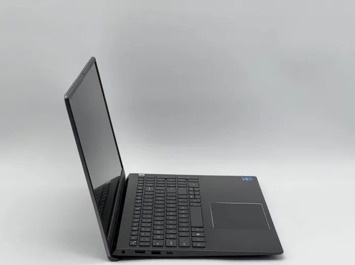 Ультрабук Dell Vostro 5502 / 15.6" (1920x1080) IPS / Intel Core i5-1135G7 (4 (8) ядра по 2.4 - 4.2 GHz) / 16 GB DDR4 / 480 GB SSD / Intel Iris Xe Graphics / WebCam б/в - зображення 3