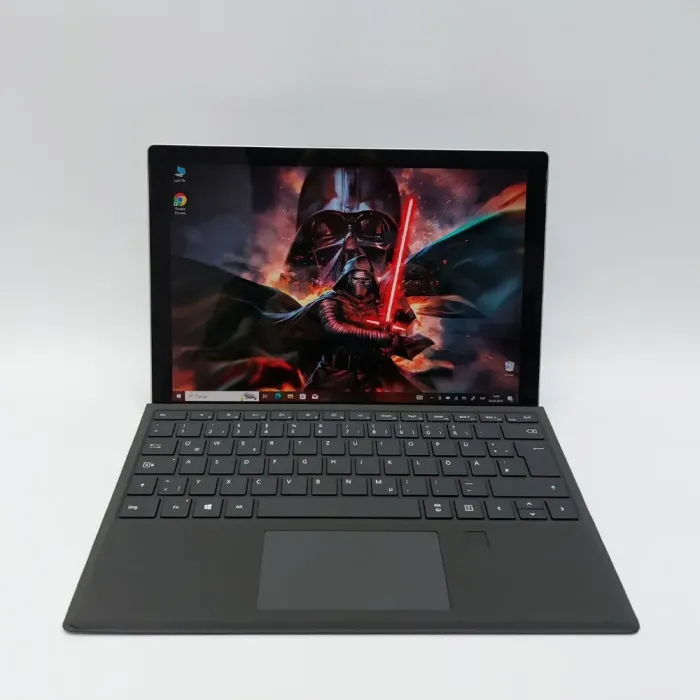 Нетбук Microsoft Surface Pro 4 / 12.3" (2736х1824) IPS Touch / Intel Core i5-7300U (2 (4) ядра по 2.6 - 3.5 GHz) / 8 GB DDR3 / 256 GB SSD / Intel HD Graphics 620 / WebCam б/в - зображення 2