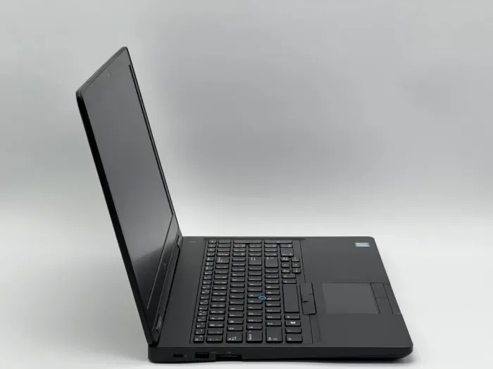 Ультрабук Dell Latitude 5590 / 15.6" (1366x768) TN / Intel Core i5-8350U (4 (8) ядра по 1.7 - 3.6 GHz) / 16 GB DDR4 / 120 GB SSD / Intel UHD Graphics 620 / HDMI б/в - зображення 3