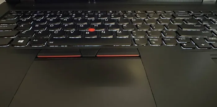Мобільна робоча станція Lenovo ThinkPad P72 / 17,3" (1920x1080) IPS / Intel Core i7-8750H (6 (12) ядер по 2.2 - 4.1 GHz) / 16 GB DDR4 / 1000 GB SSD / nVidia Quadro P600, 4 GB GDDR5, 128-bit / WebCam б/в - зображення 10