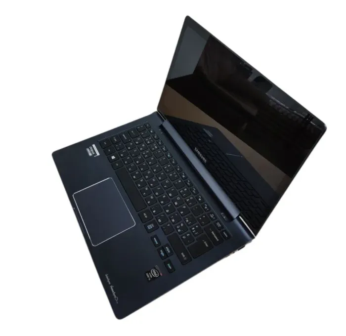 Ультрабук Samsung NP940X3G / 13.3" (3200x1800) PLS Touch / Intel Core i5-4200U (2 (4) ядра по 1.6 - 2.6 GHz) / 4 GB DDR3 / 240 GB SSD / Intel HD Graphics 4400 / WebCam / Win 10 Home б/у - зображення 6