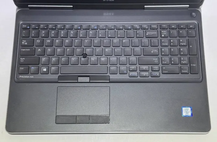 Мобільна робоча станція Dell Precision 7520 / 15,6" (1920x1080) IPS / Intel Core i7-7820HQ (4 (8) ядра по 2,9 - 3,9 ГГц) / 16 ГБ DDR4 / 256 ГБ SSD / nVidia Quadro M1200, 4 ГБ GDDR5, 128-біт / WebCam б/в - зображення 9