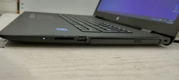 Ноутбук Б-клас HP 17-bs520ng / 17.3" (1600x900) SVA / Intel Celeron N3060 (2 ядра по 1.6 - 2.48 GHz) / 4 GB DDR3 / 120 GB SSD / Intel HD Graphics 400 / WebCam б/в - зображення 5