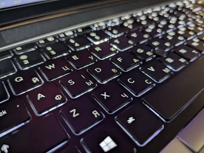 Ноутбук HP EliteBook 840 G1 / 14" (1366x768) TN / Intel Core i7-4600U (2 (4) ядра по 2.1 - 3.3 GHz) / 8 GB DDR3 / 240 GB SSD / AMD Radeon HD 8750M, 1 GB DDR3, 128-bit / WebCam / Fingerprint / Windows 10 б/в - зображення 6