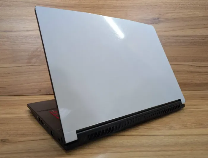 Ігровий ноутбук MSI MS-16W2 / 15.6" (1920x1080) IPS / Intel Core i5-10500H (6 (12) ядер по 2.5 - 4.5 GHz) / 16 GB DDR4 / 1000 GB SSD / nVidia GeForce RTX 3060, 6 GB GDDR6, 192-bit / WebCam / WebCam / Windows 10 б/в - зображення 7