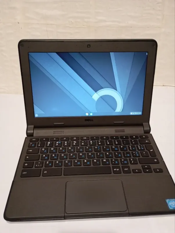 Нетбук Б-клас Dell Chromebook 3120 / 11.6" (1366x768) TN / Intel Celeron N2840 (2 ядра по 2.2 - 2.58 GHz) / 4 GB DDR3 / 16 GB SSD / Intel HD Graphics / WebCam б/в - зображення 2