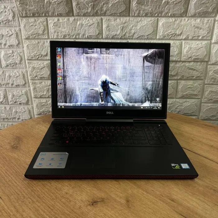 Ігровий ноутбук Dell Inspiron 15 Gaming 7567 / 15.6" (1920x1080) IPS / Intel Core i5-7300HQ (4 ядра по 2.5-3.5 GHz) / 8 GB DDR4 / 128 GB SSD M.2 + 1000 GB HDD / GeForce GTX 1050, 4 GB GDDR5, 128-bit / WebCam б/в - зображення 2