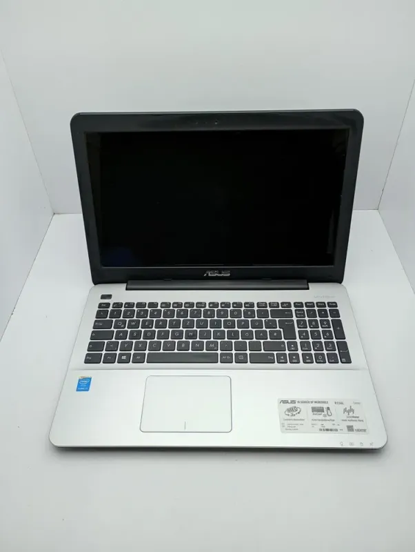 Ноутбук Asus R556l / 15.6" (1366x768) TN / Intel Core i3-4030U (2 (4) ядра по 1.9 GHz) / 8 GB DDR3 / 500 GB HDD / Intel HD Graphics 4400 / WebCam б/в - зображення 2