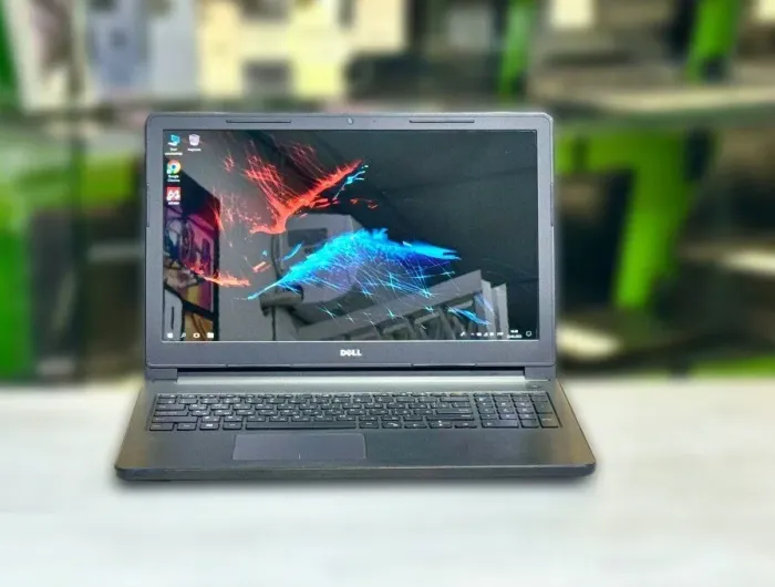 Ноутбук Б-клас Dell Inspiron 15 3552 / 15.6" (1366x768) TN / Intel Celeron N3060 (2 ядра по 1.6 - 2.48 GHz) / 4 GB DDR3 / 128 GB SSD / Intel HD Graphics / WebCam / Win 10 б/в - зображення 2